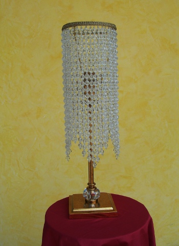 LAMPADA NAUSICA IN OTTONE CON PIOGGIA DI MEZZI CRISTALLI BASE:ORO FRANCESE, ORO LUCIDO, CROMO