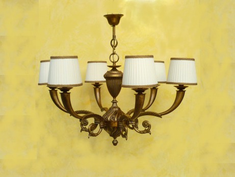 IL LAMPADARIO LOIS E' REALIZZATO IN OTTONE ANTICHIZZATO CON PARALUMI PLISSETTATI. LAMPADARIO:ORO ANTICO, ORO FRANCESE,CROMO SATINATO.<br><br>PARALUMI:BIANCO,AVORIO,GIALLO,BORDEAUX.....PERSONALIZZATO.